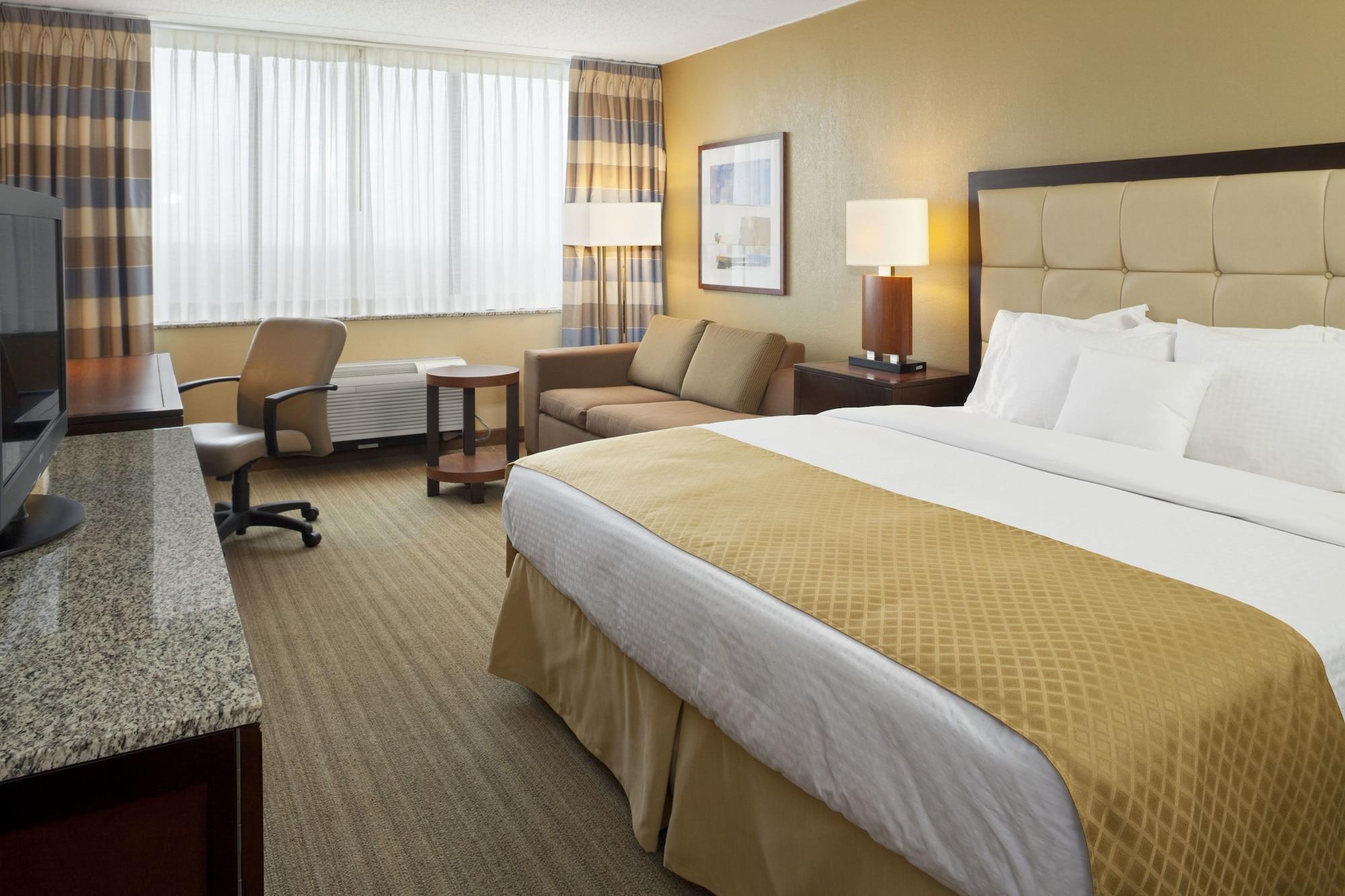 Hotel Doubletree By Hilton St. Louis At Westport à Maryland Heights Extérieur photo