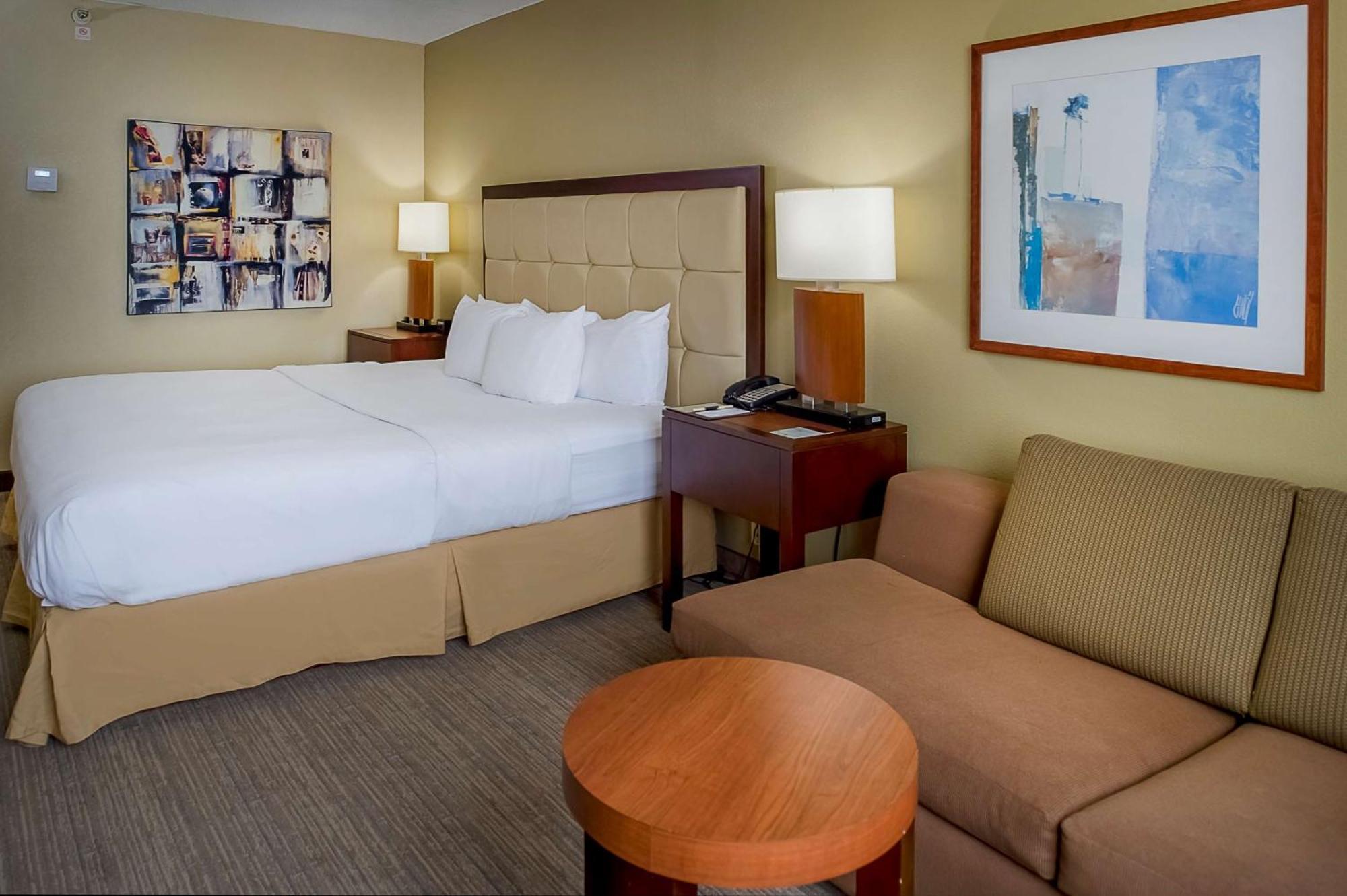 Hotel Doubletree By Hilton St. Louis At Westport à Maryland Heights Extérieur photo