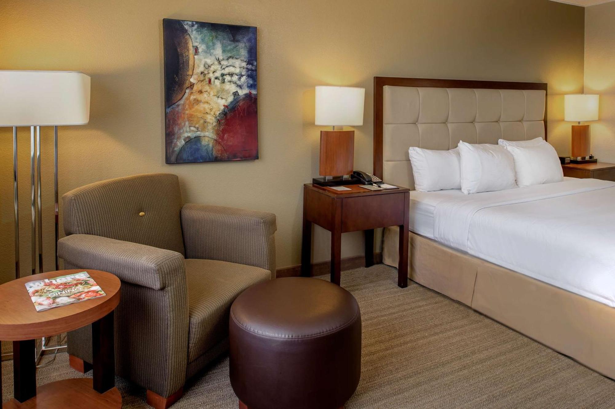 Hotel Doubletree By Hilton St. Louis At Westport à Maryland Heights Extérieur photo